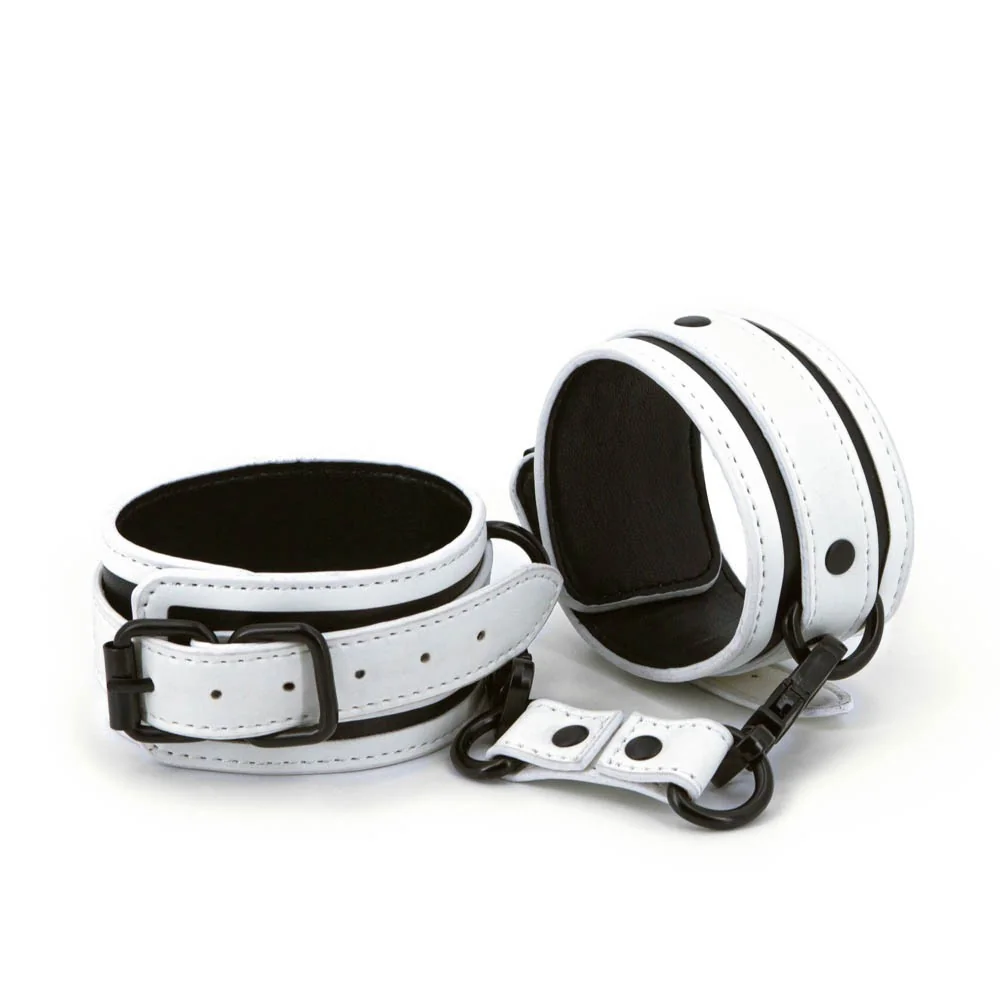 светещи в тъмното - GLO Bondage Ankle Cuff на супер цена в Passion.bg