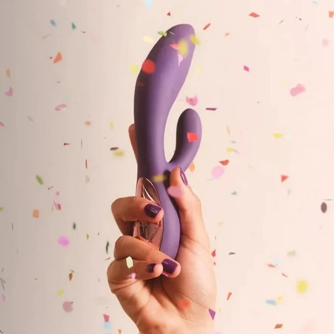 Заешки вибратор с тласкащо движение, смарт контрол, 19,6см. - Lelo Ina Thrust Purple - Image 16